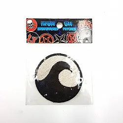 Iron on Embroidered Patch Wave (เหล็กบนแพทช์ปักคลื่น)